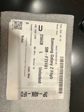 Samsung Galaxy Z Flip5 256GB Unlocked Smartphone - Mint